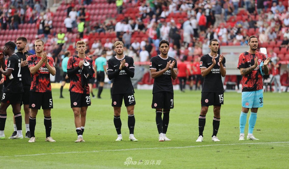 中场的枢纽 中场的枢纽