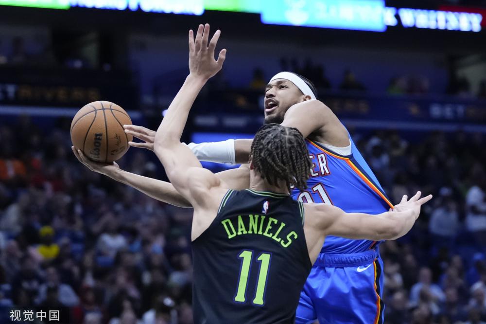 4个篮板 4个篮板